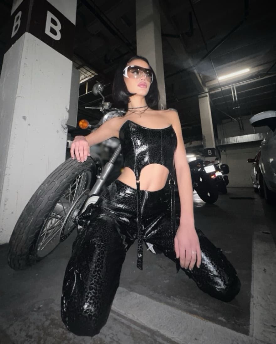 Clio Set - Image 1