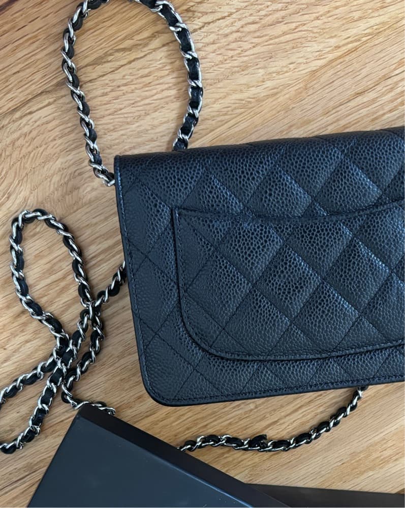 Chanel Caviar Crossbody Bag - Image 5