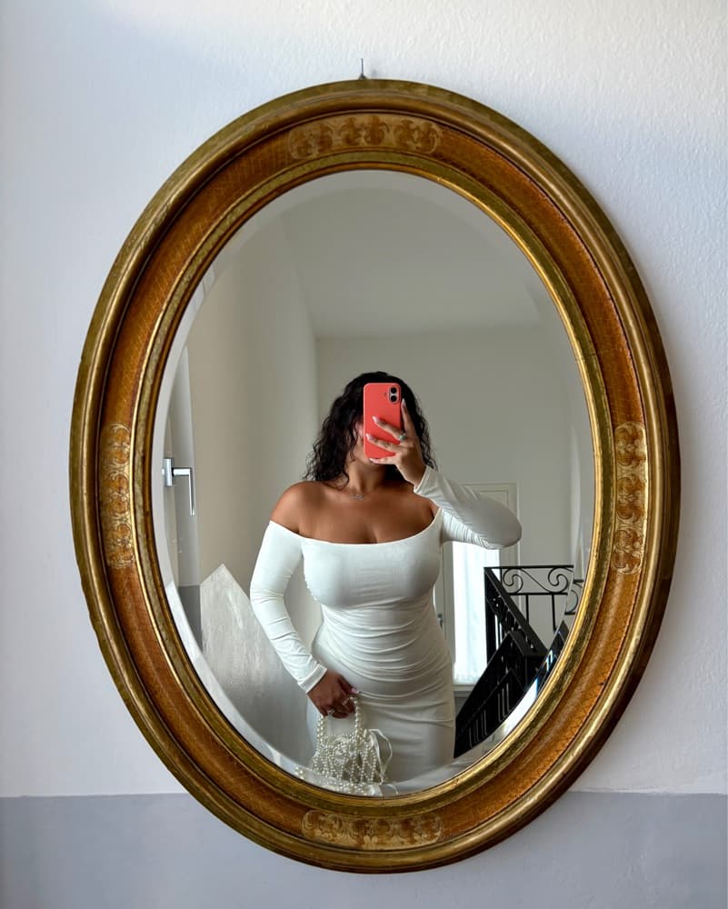 Elegant Off-Shoulder Bodycon Dress - Image 1