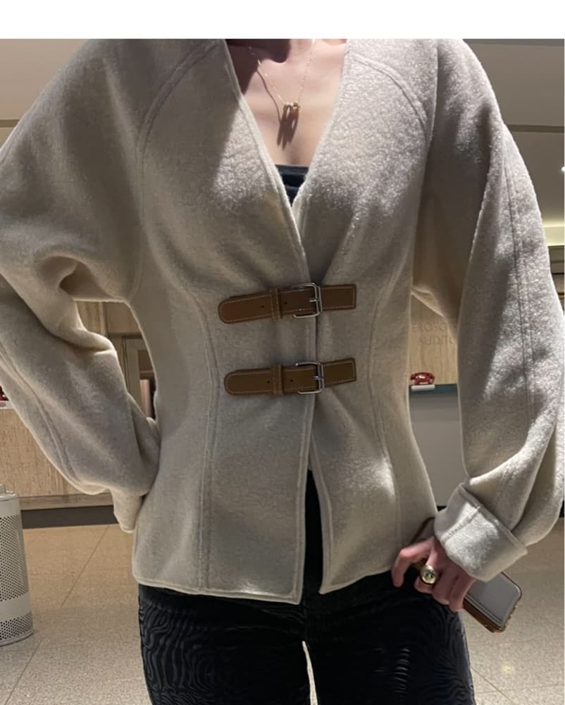 Chic Cream Jacket - Image 2