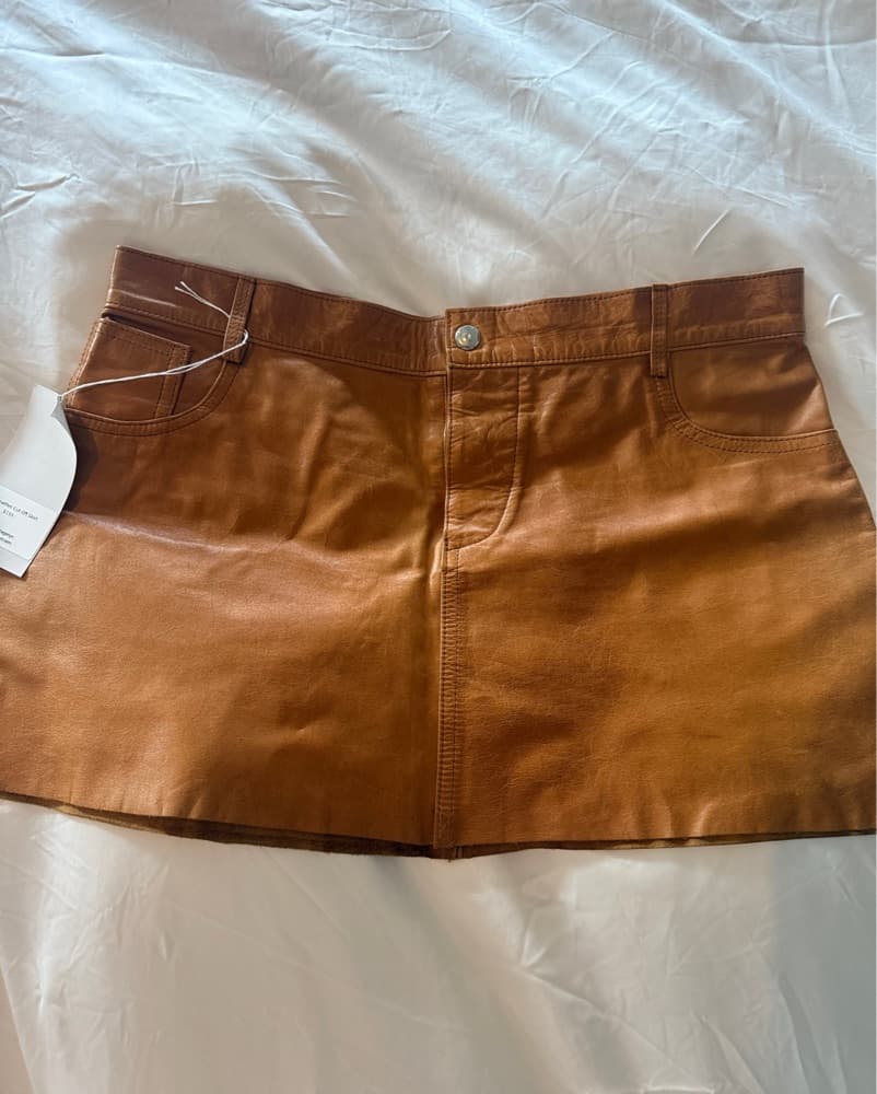 STUNNING italian Leather Tan Skirt - Image 4