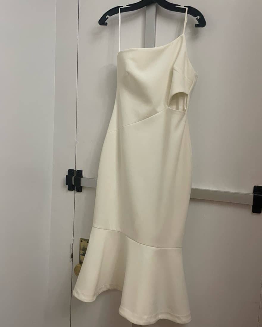 Likely Dress Size 4  - Image 1