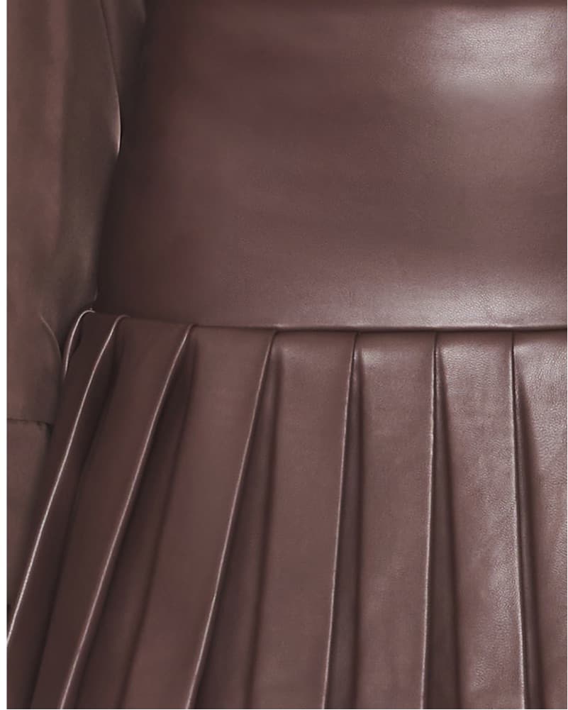 Luxurious Leather Pleated Skirt - Image 4