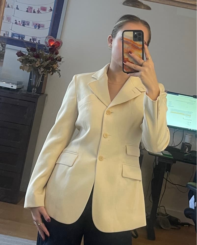 Chic DKNY Cream Blazer Acost - Image 2