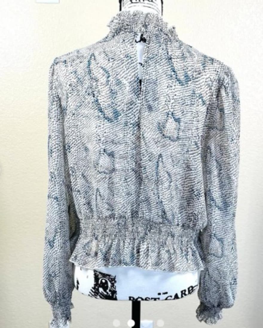 Cream And Blue Floral Blouse - Image 4