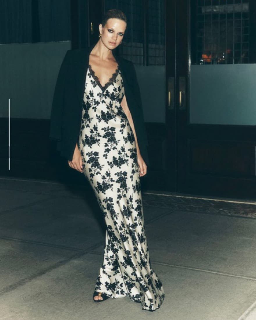 Black and white lace trim gown - Image 3