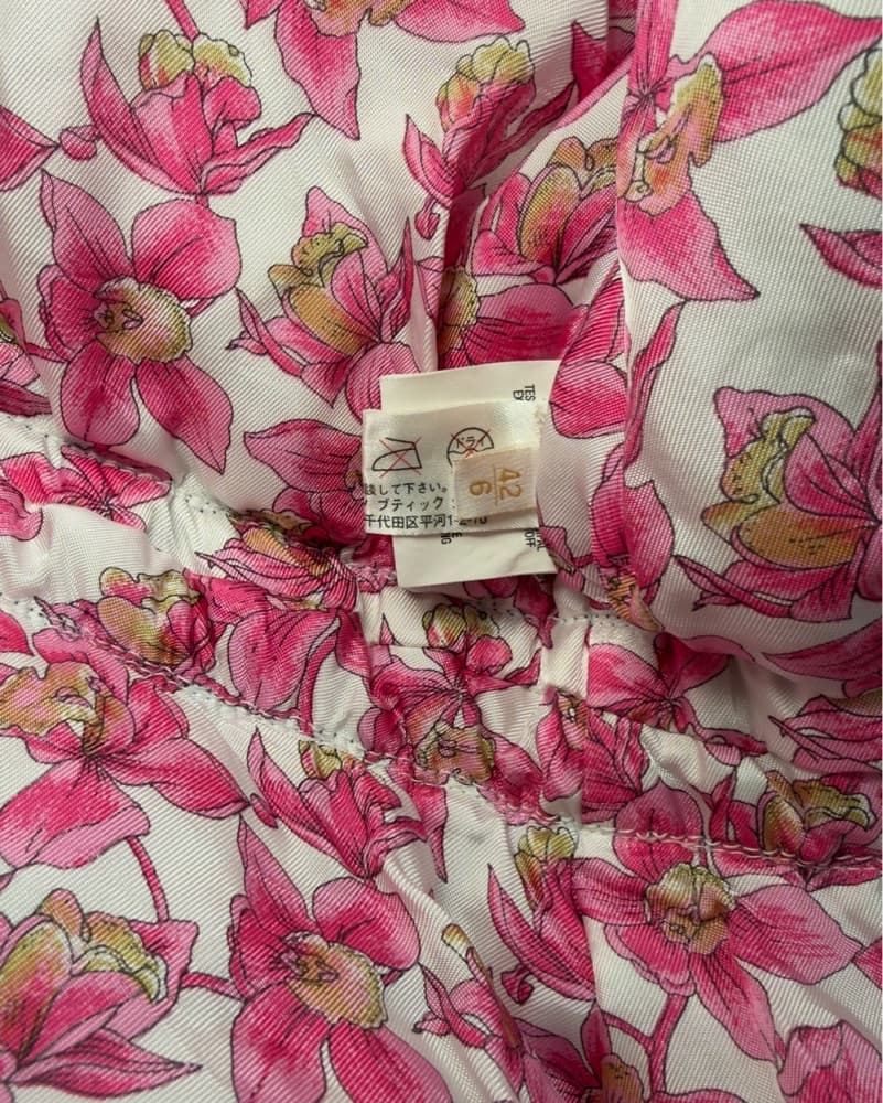 Luxurious Silk Puffer Jacket - Image 4