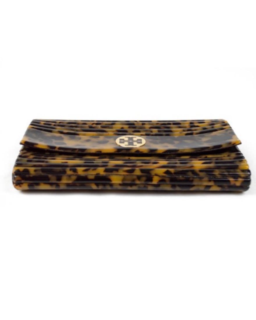 Tory Burch tortoise Clutch  - Image 4