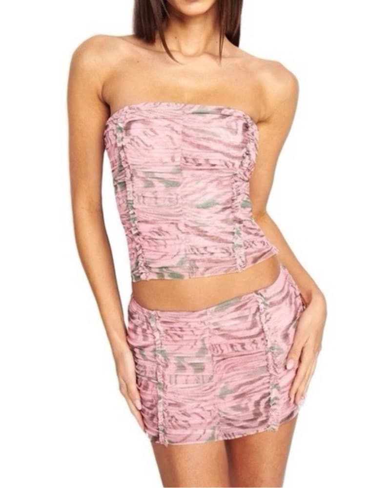 i am gia “parton top” in pink swirl - Image 1
