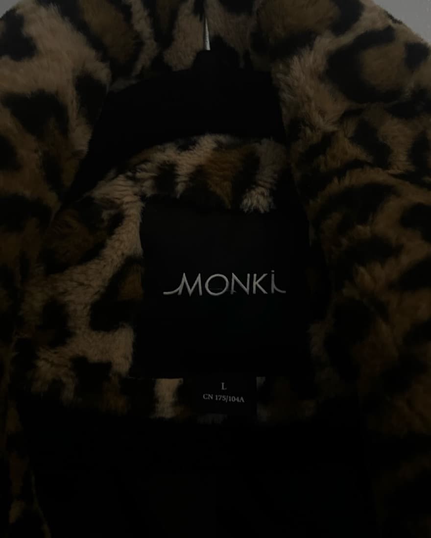 Oversized Leopard Fur Coat - Image 3