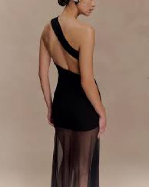 Alluring One-Shoulder Black Dress - Image 2