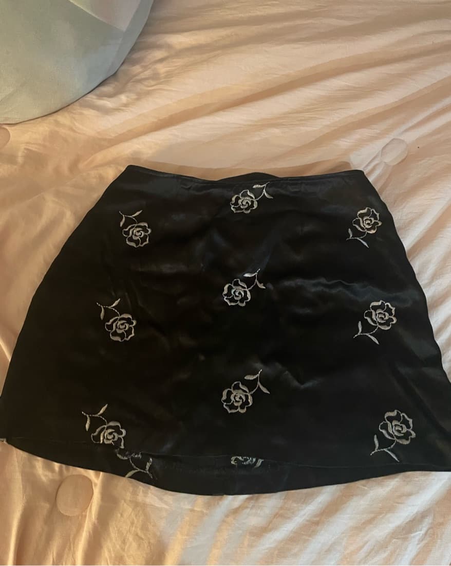 Black Mini Roses Skirt  - Image 2
