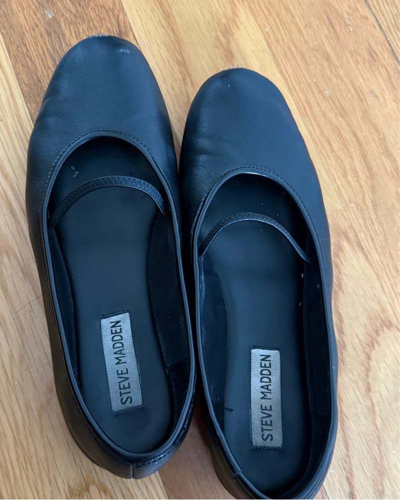 Steve Madden Black Ballet Flats W Strap - Image 1