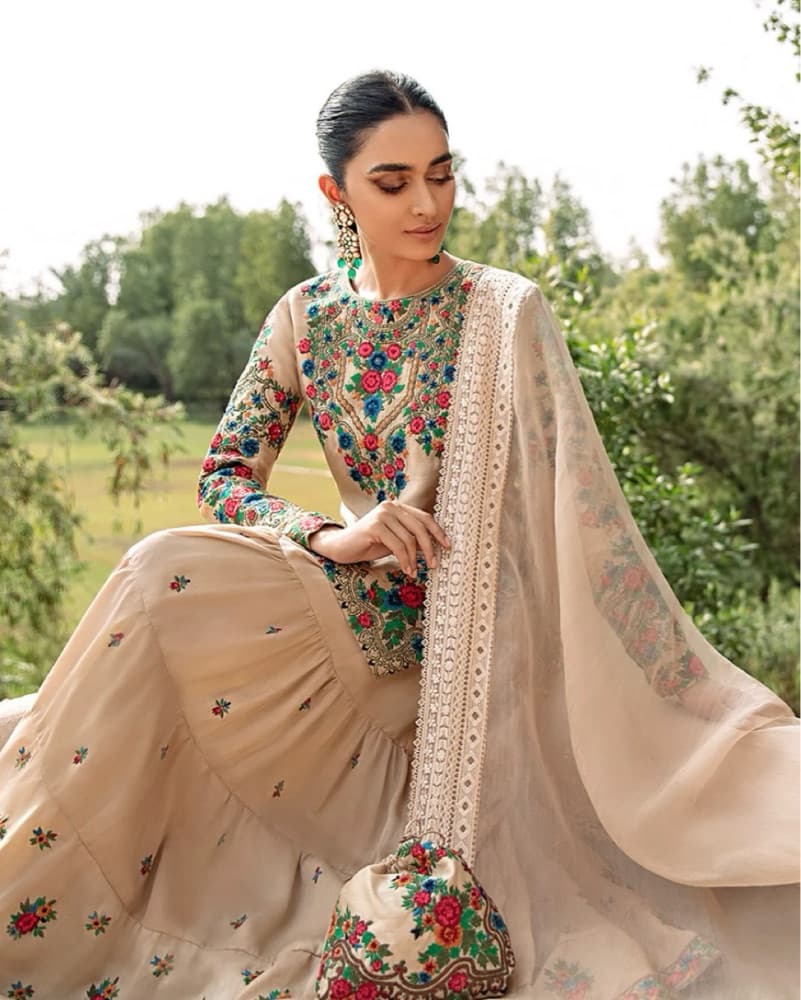Faiza Saqlain Gharara - Image 1