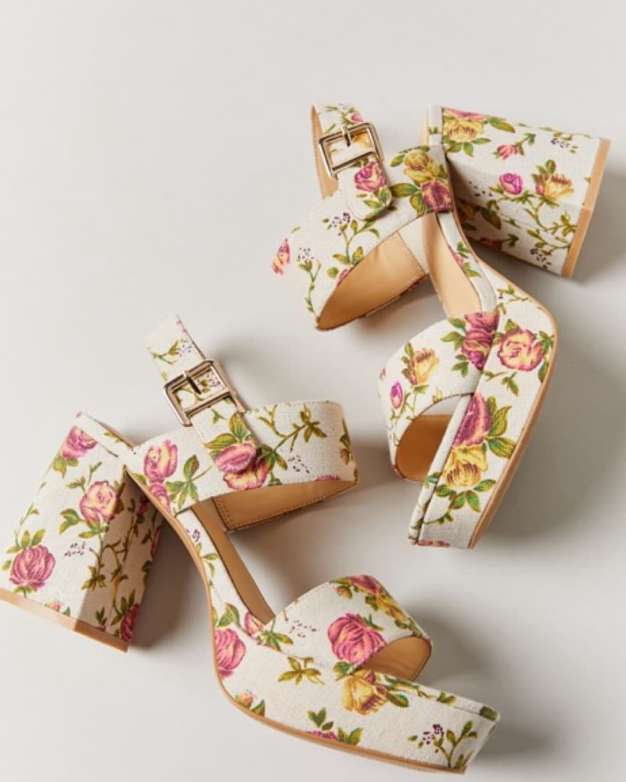 UO RACHEL FLORAL PLATFORM HEEL - Image 2