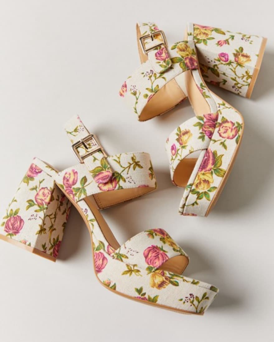 UO RACHEL FLORAL PLATFORM HEEL - Image 1