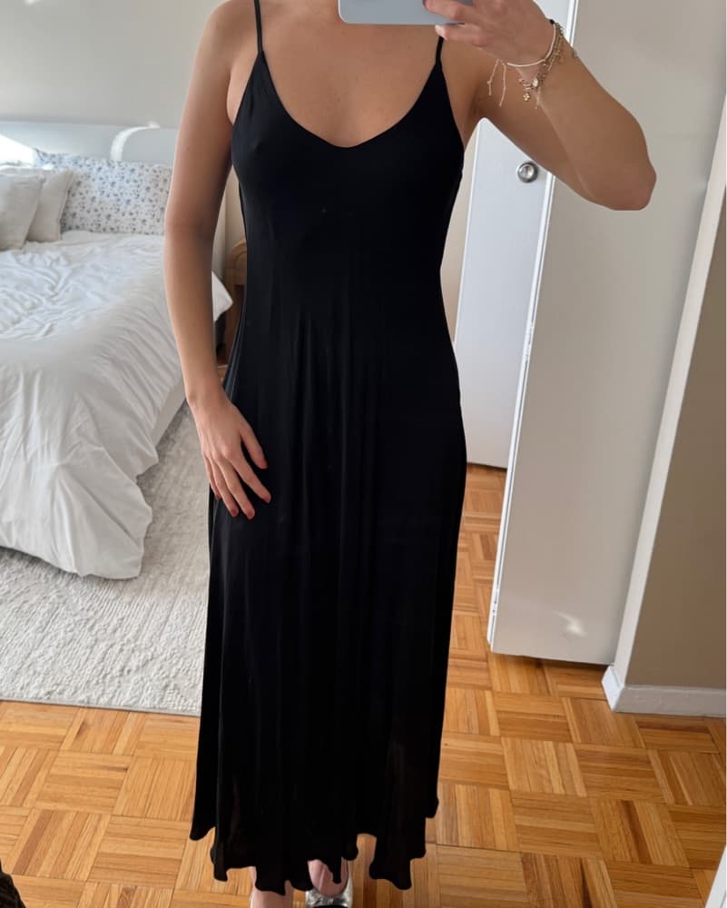 Elegant Black Midi Dress - Image 3