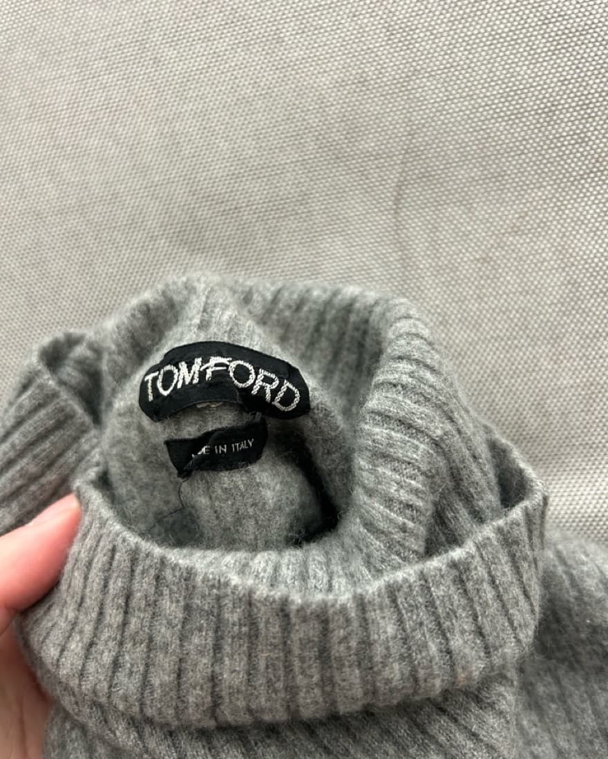 Tom Ford Vintage Cashmere Gray Sweater - Image 2
