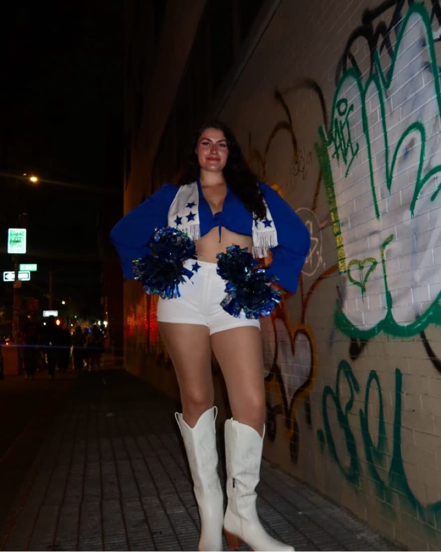 Dallas Cowboys Cheerleader Costume  - Image 4