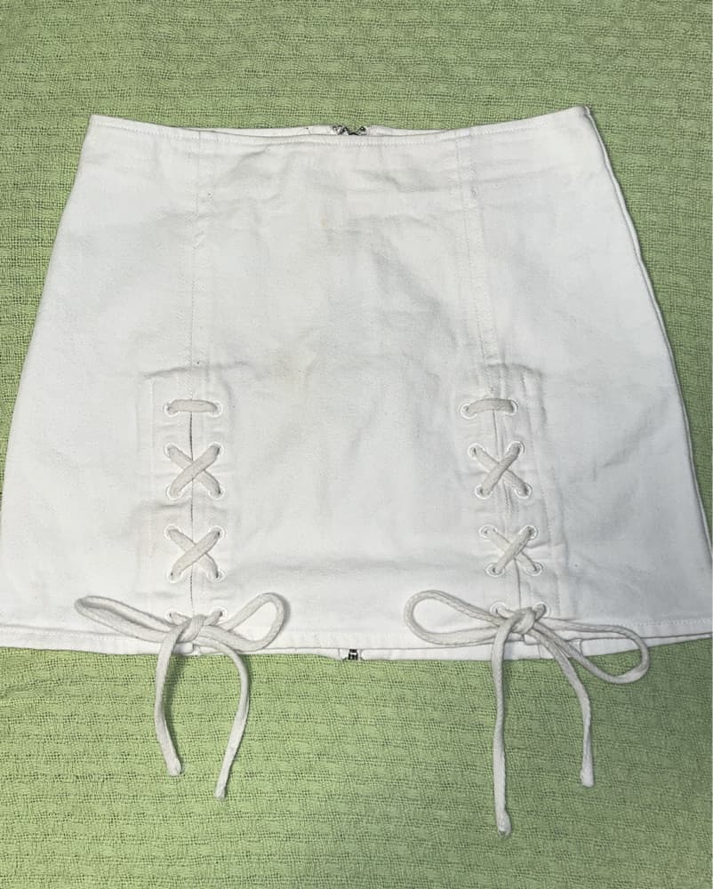 White Denim High Waisted Lace Up Mini Skirt - Image 4