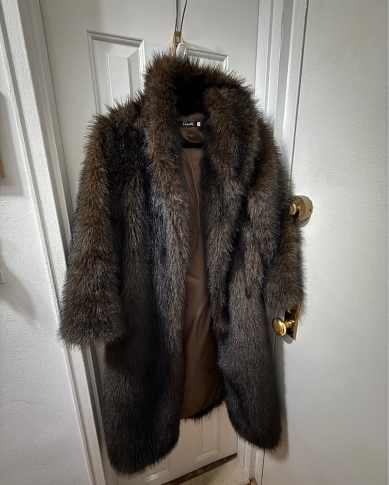 Faux Fur Jacket - Image 4