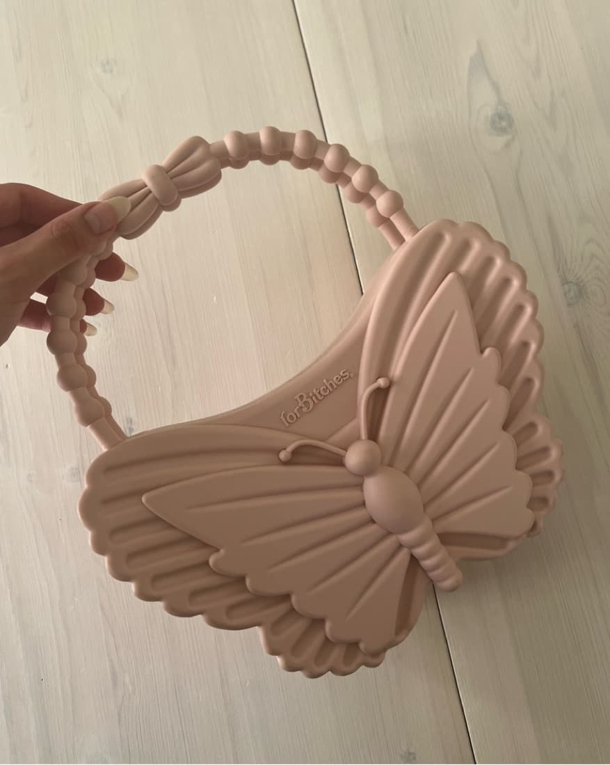 For Bitches - Butterfly bag in Babee - Image 1