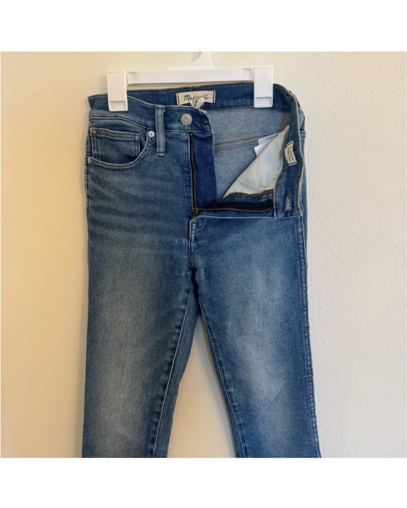 Madewell 10" High-Rise Skinny Crop Jeans - Image 5