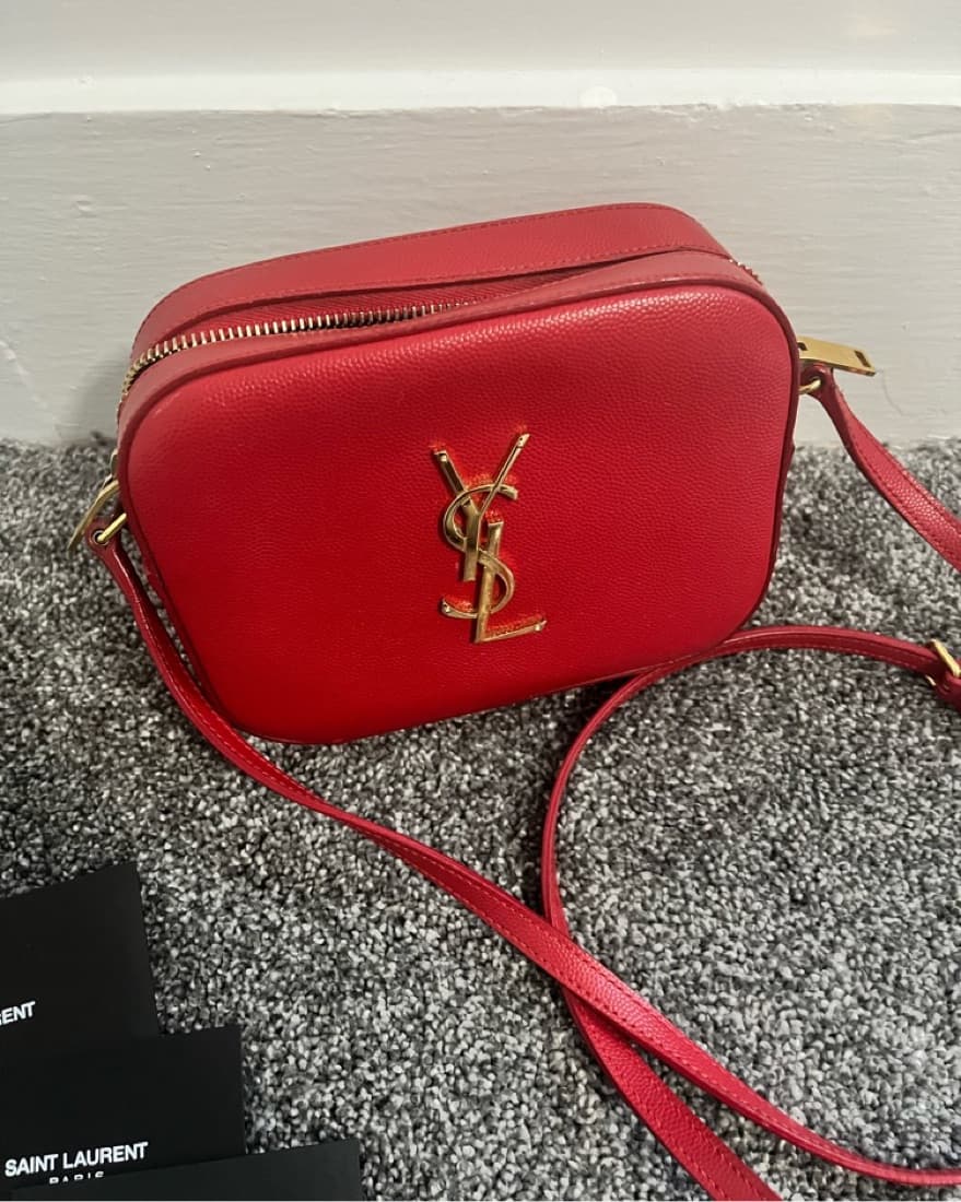 Elegant Red Saint Laurent Crossbody Bag - Image 3
