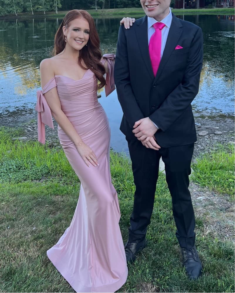 Elegant Off-Shoulder Satin Gown - Image 3