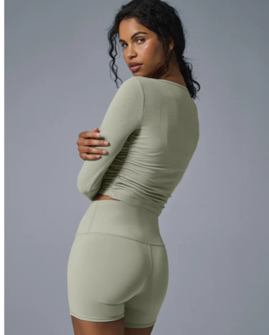 Alo Yoga Gather Long Sleeve Top - Image 5