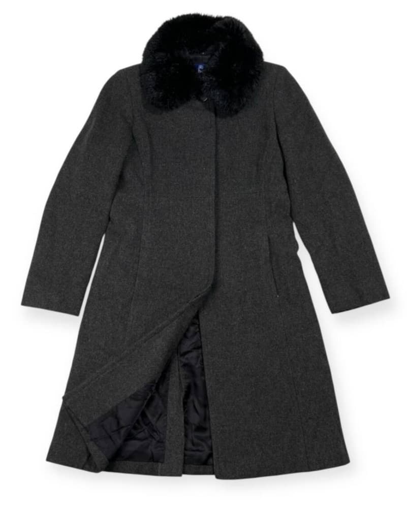 Burberry Winter Coat With Fur Collar - Image 1