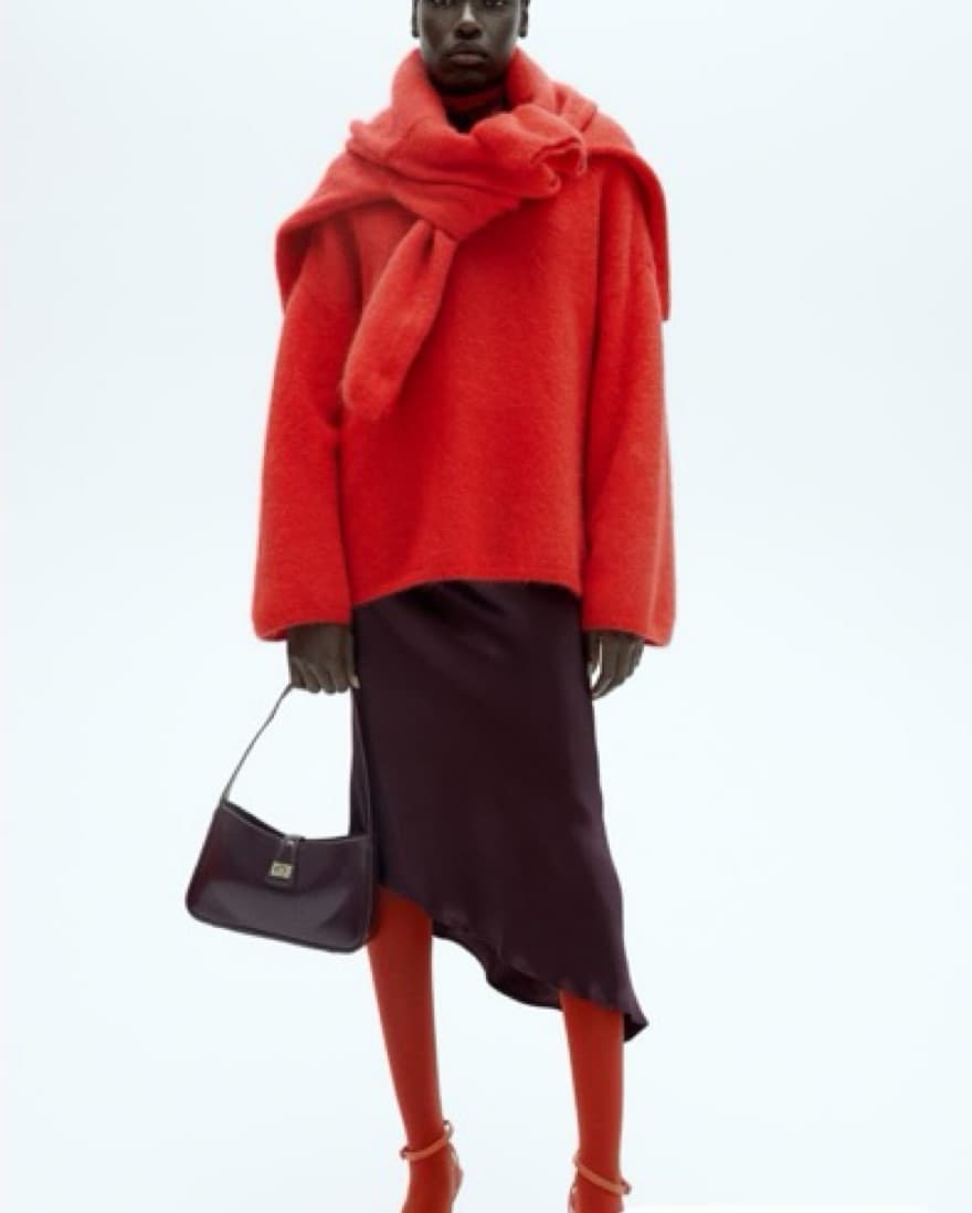H&M Oversized Red Mohair Sweater - Image 2