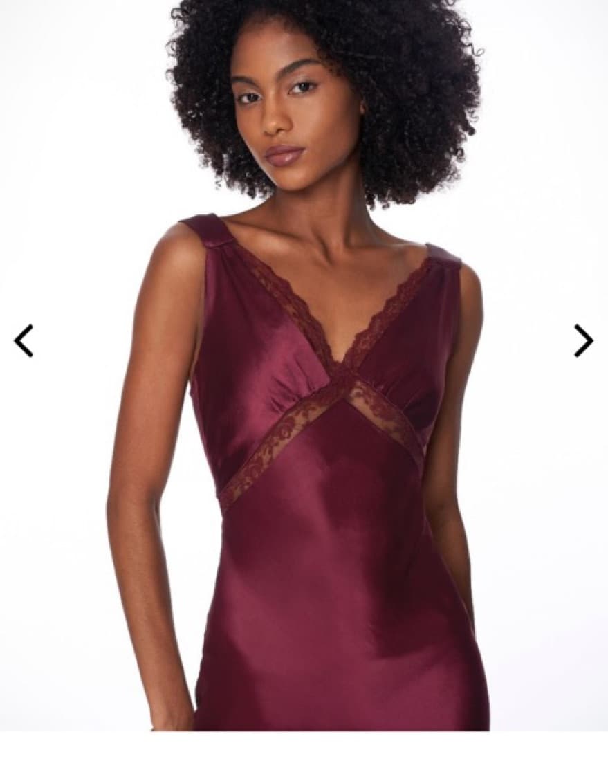 V NECK LACE MAXI DRESS - Image 4