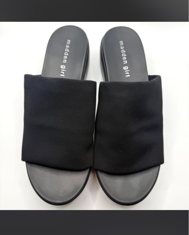 Sleek Platform Slide Sandals - Image 4
