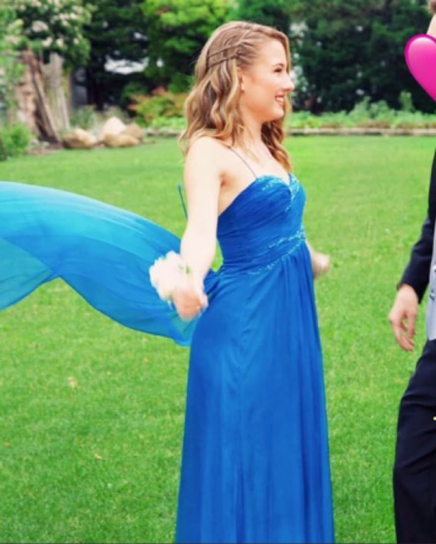 Beautiful blue beaded prom dress - Image 2