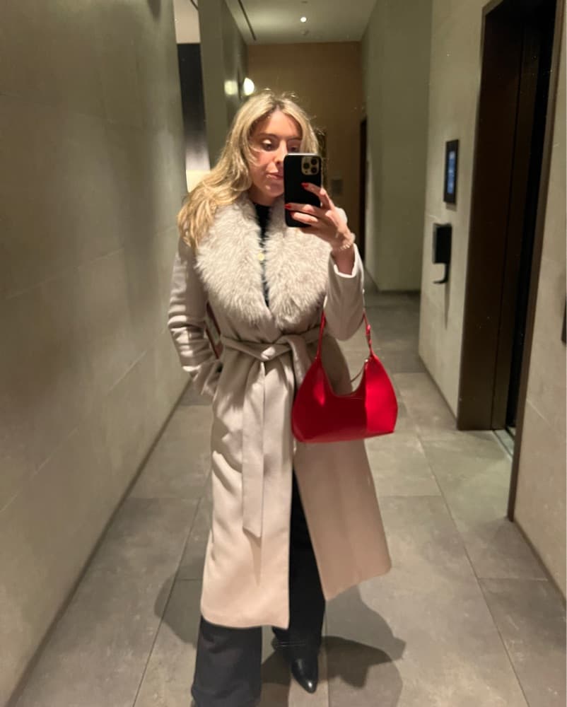 Chic Gray Faux Fur Coat - Image 4