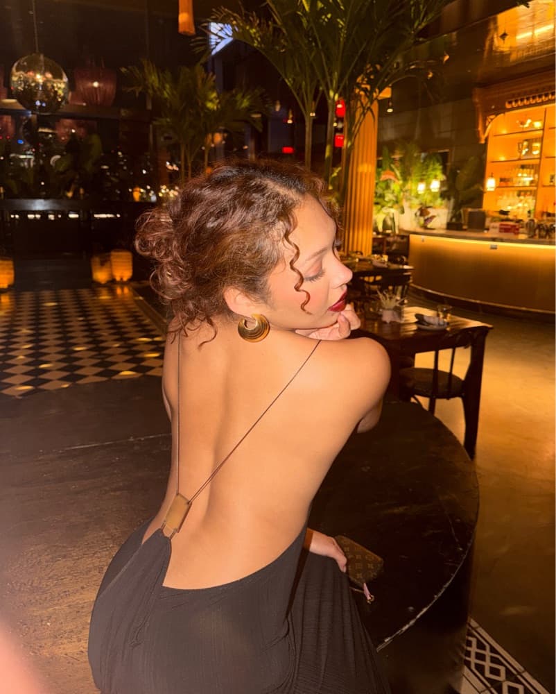 Elegant Backless Black Dress - Image 1