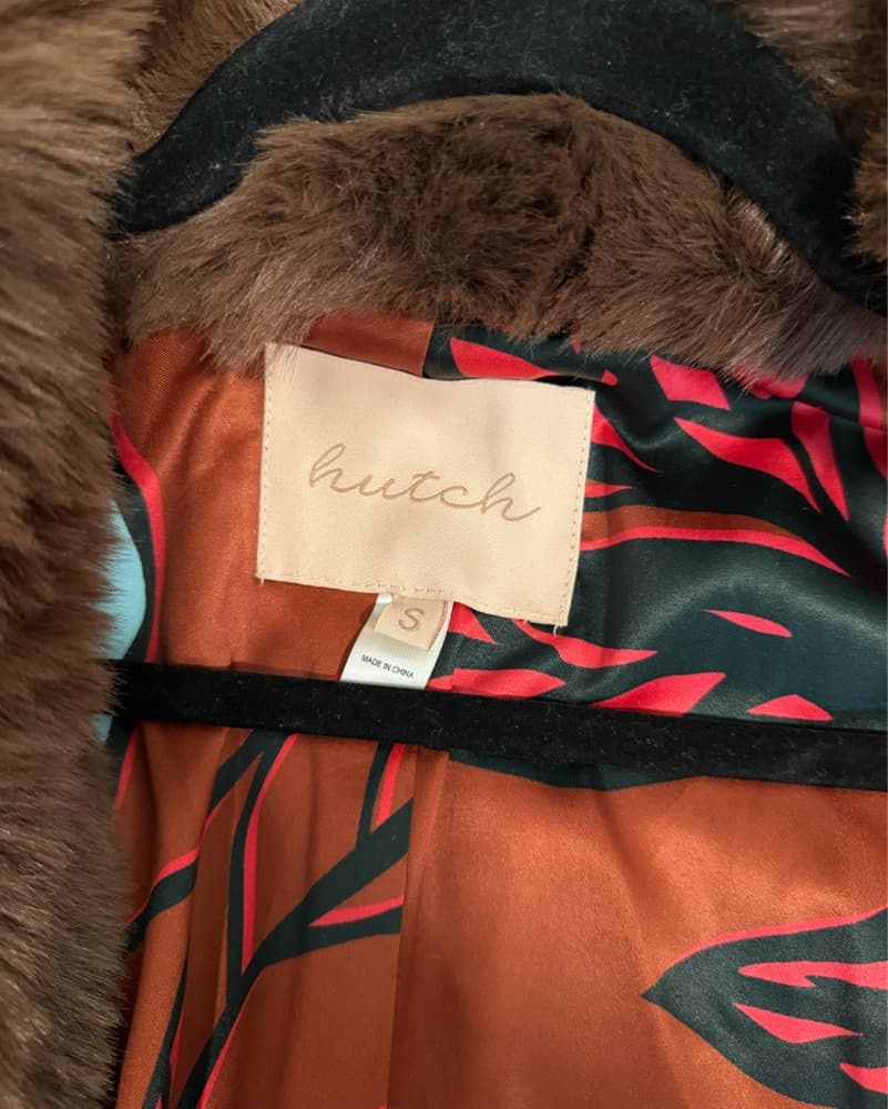 Plush Faux Fur Coat in Chocolate Brown - Image 3
