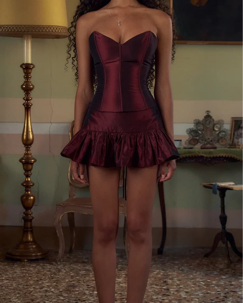 Mirror Palais Set In Oxblood - Image 4