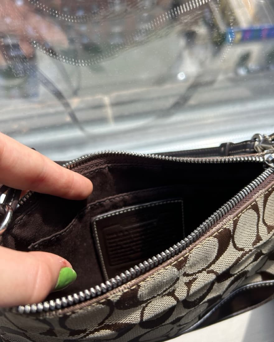 Coach Signature Sufflette Handbag - Image 3