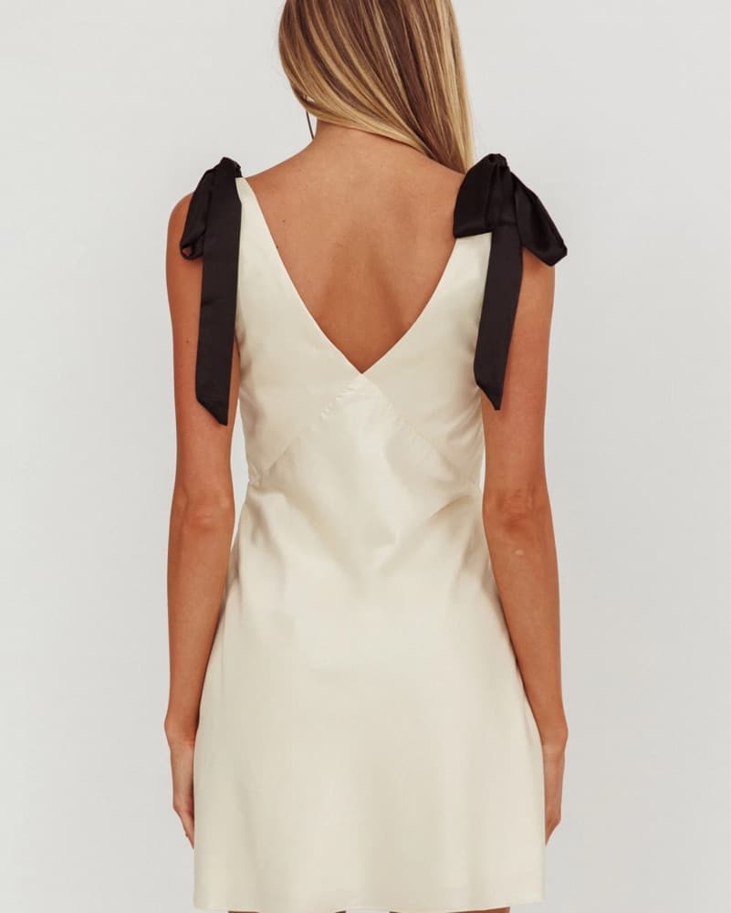 Selfie Leslie Oyster Dress - Image 3
