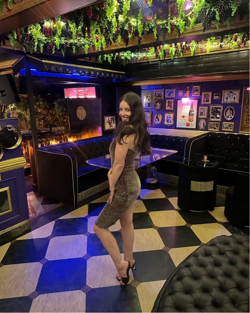 Shimmering Sequin Cocktail Dress - Image 5