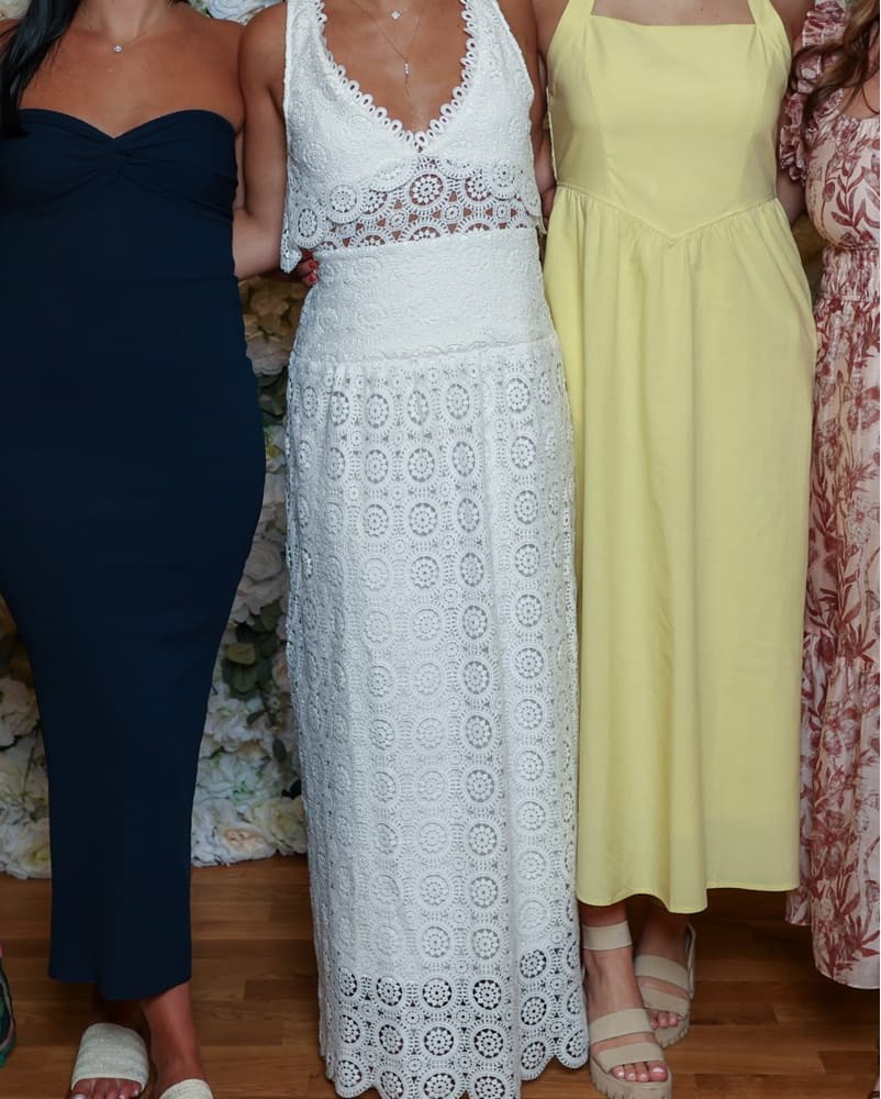 Elegant Lace Maxi Dress - Image 2
