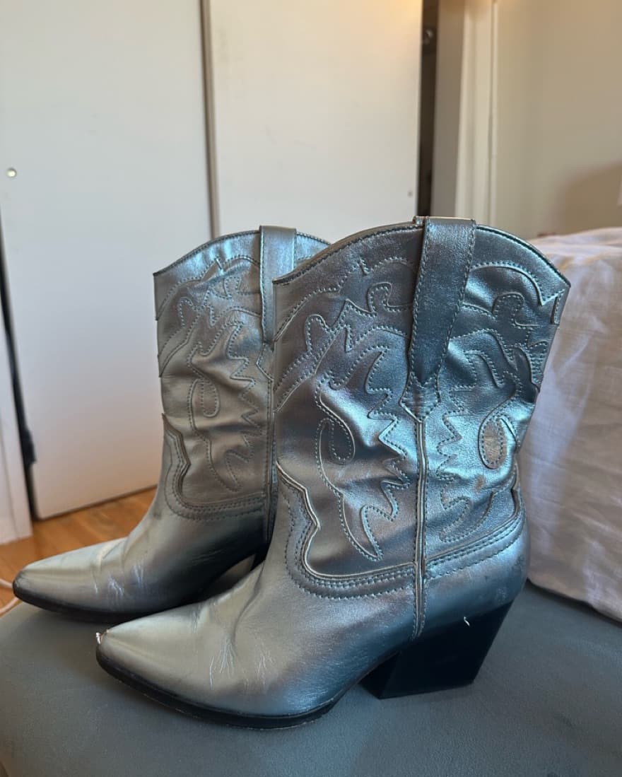 Dolce Vita Metallic Blue Boots  - Image 4