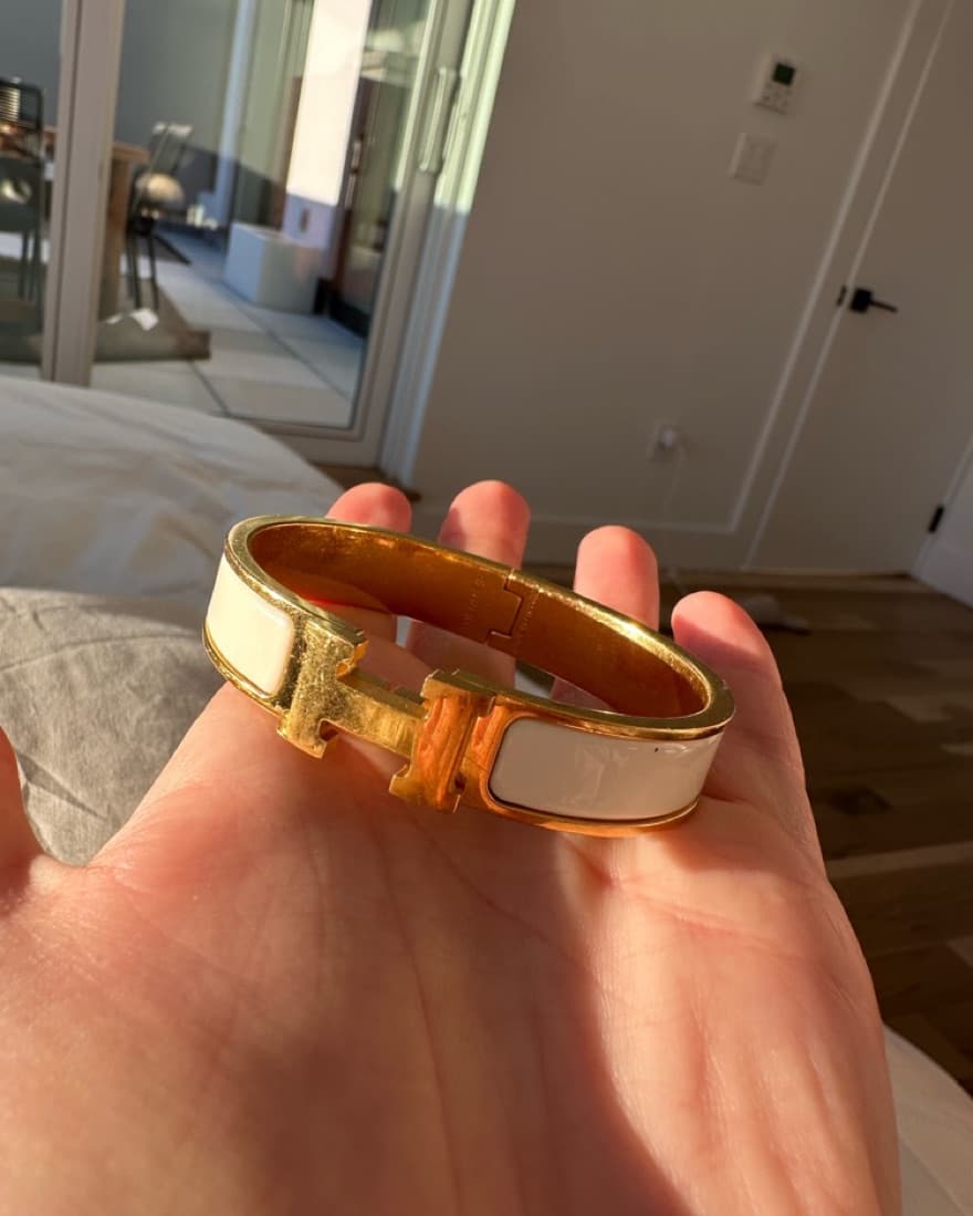 Hermes Clic Bracelet In White - Image 1