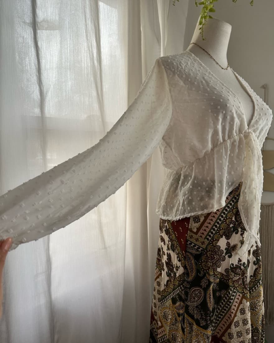 White sheer long sleeve crop top  - Image 5