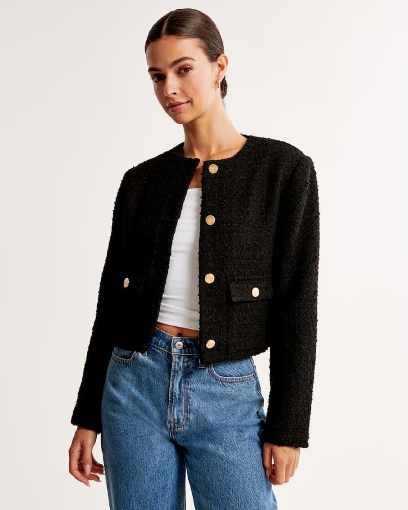 Chic Tweed Jacket with Gold Buttons - Image 1