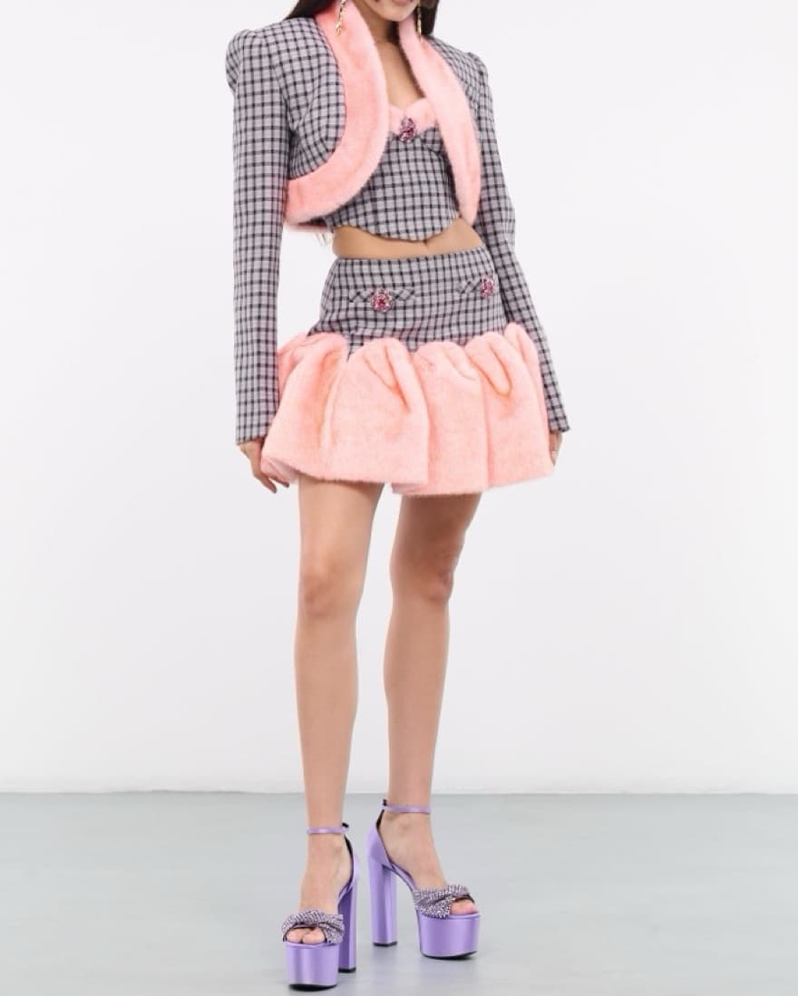 Chic Checkered Suit Set with Cozy Faux Fur - Image 1