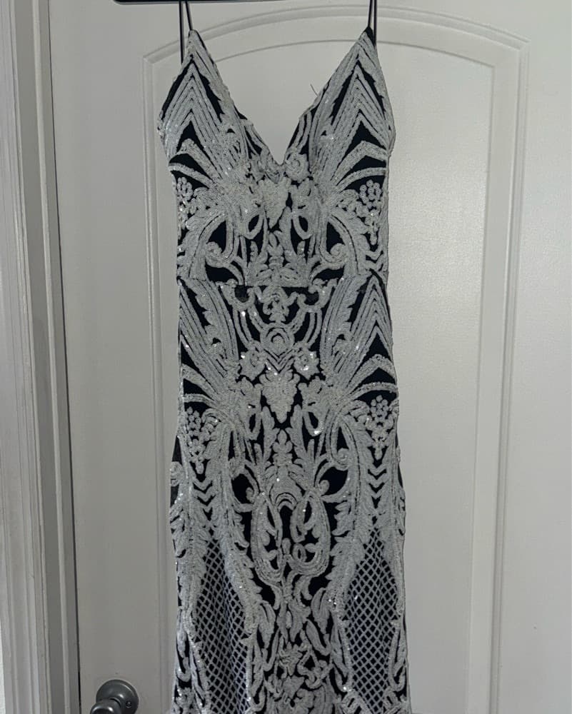 Stunning Black & White Sequin Maxi Dress - Image 4