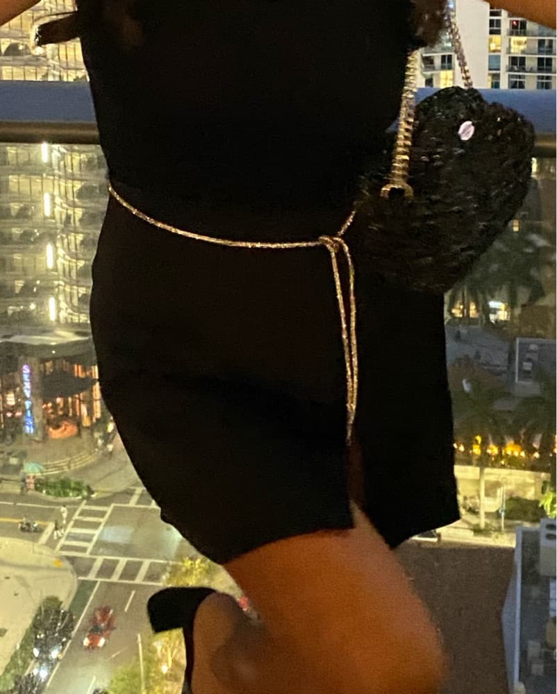 Chic Black Slit Skirt With Chain - Image 2